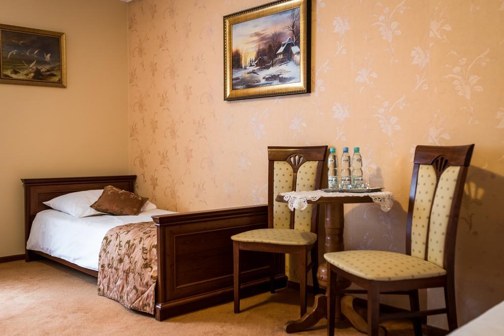 Hotel Palac Akropol Lublin Habitación foto